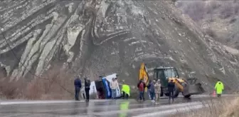 Minibüsün şarampole devrilmesi sonucu 8 kişi yaralandı
