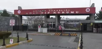 Sancaktepe'de sitede ölü bulunan 4 kişinin cenazesi Adli Tıp Kurumu'ndan alındı