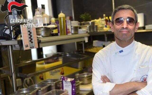 16 yıldır aranan mafya üyesi, bir restoranda pizza şefi olarak çalışırken yakalandı