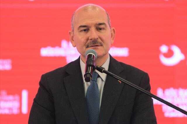 Bakan Soylu'nun 'Pis ellerini üzerimizden çek' dediği ABD Büyükelçisi Boğaz'a demir atan savaş gemisine çıktı