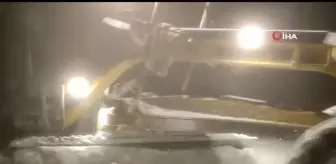 Kar nedeniyle kapanan köy yolları açıldı
