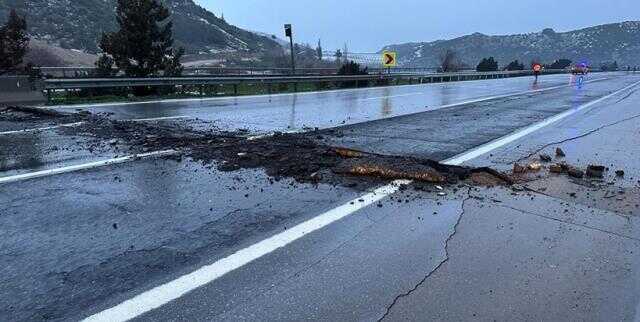 TAG Otoyolu'nun Osmaniye-Gaziantep arası deprem nedeniyle ulaşıma kapatıldı TAG Otoyolu'nun Osmaniye-Gaziantep arası deprem nedeniyle ulaşıma kapatıldı