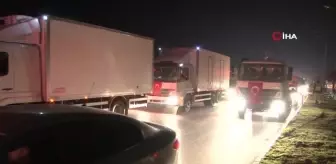 Yardım tırları kilometrelerce kuyruk oluşturdu