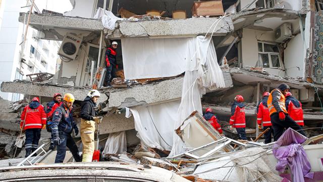 7.7 büyüklüğündeki depremin merkez üssü olan Pazarcık'ta arama kurtarma çalışmaları tamamlandı