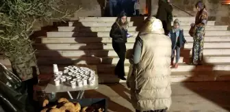 Miraç Kandili'nde vatandaşa kandil simidi dağıtıldı