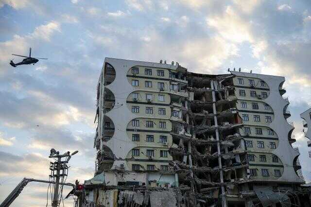 Diyarbakır'da 'delillerin toplanması' için hasarlı yapıların yıkım işlemlerinin durdurulmasına karar verildi Diyarbakır'da 'delillerin toplanması' için hasarlı yapıların yıkım işlemlerinin durdurulmasına karar verildi