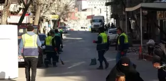 Kahramanmaraş'ta enkazlardan sonra sokaklar da temizleniyor