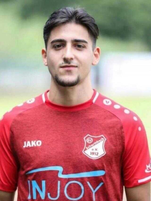 Almanya'da yangında yaralanan Türk futbolcu Bilal Özkara, hayatını kaybetti