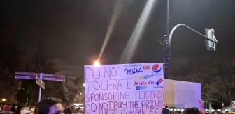 Polonya'da Rusya Büyükelçiliği önünde anma töreni