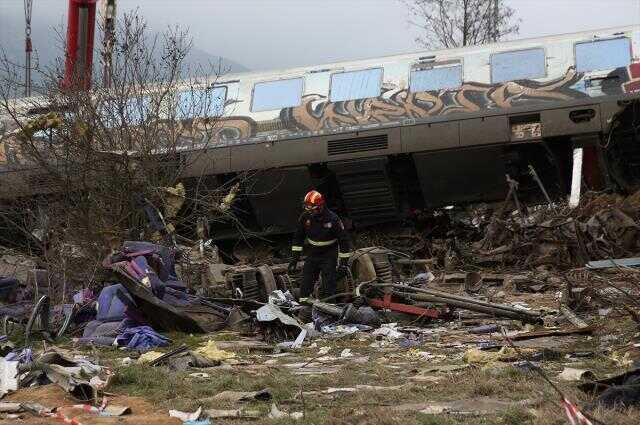 Yunanistan'da 43 kişinin hayatını kaybettiği tren kazasının görüntüleri ortaya çıktı