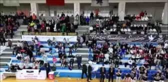 Milli basketbolcu Nilay Aydoğan, Turgutlu'daki maçta anıldı