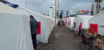 İskenderun'da sağanak etkili oldu; çadırlardaki depremzedeler zor anlar yaşadı