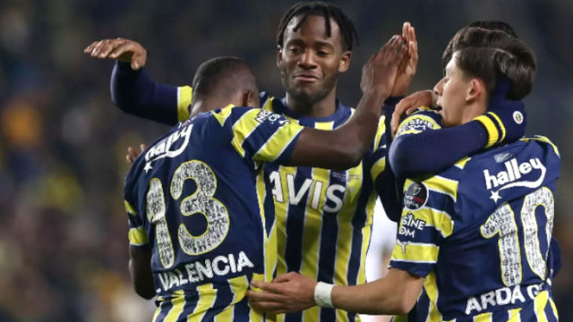 Alanya maçı öncesi büyük endişe! Fenerbahçe'nin golcülerinden art arda kötü haberler
