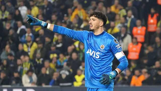 Son Dakika: Fenerbahçe, Altay Bayındır ile 4 yıllık yeni sözleşme imzaladı Son Dakika: Fenerbahçe, Altay Bayındır ile 4 yıllık yeni sözleşme imzaladı