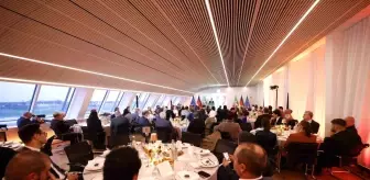 Almanya'nın Kuzey Ren Vestfalya Eyalet Başbakanı Wüst iftar yemeği verdi