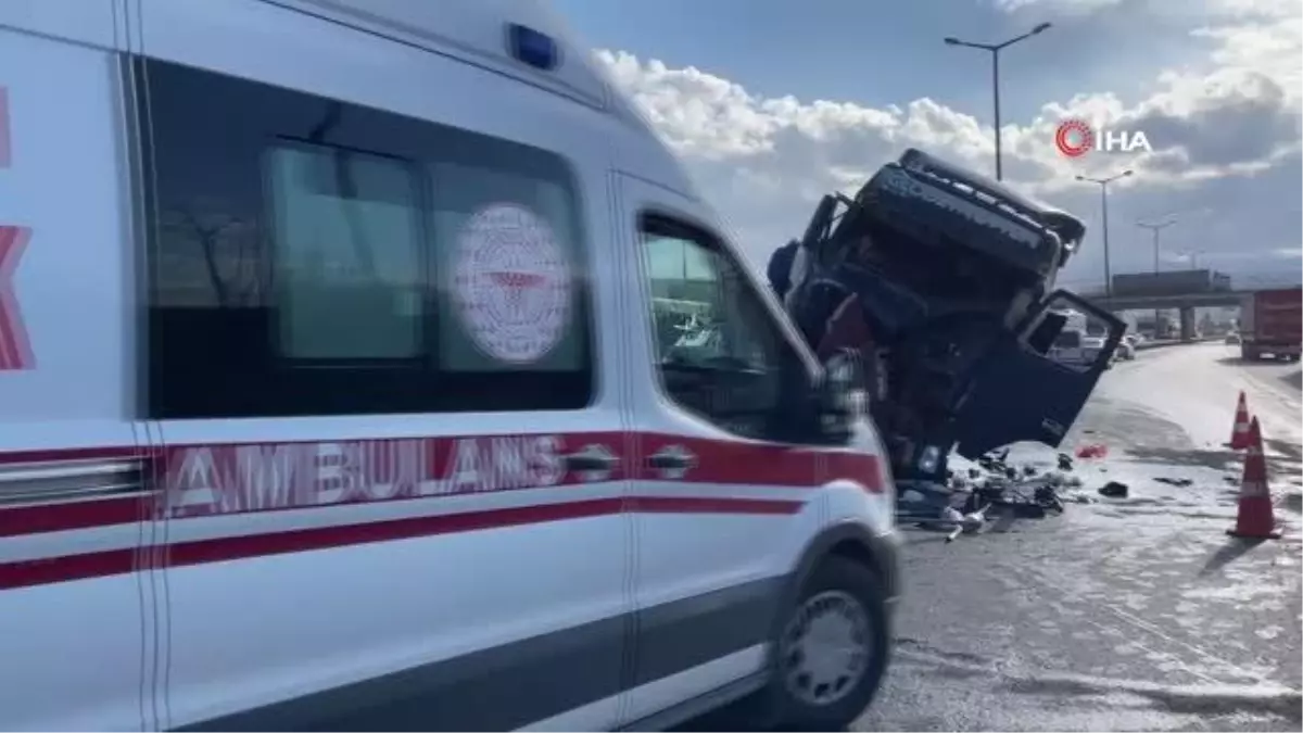 Anadolu Otoyolu nda zincirleme kaza 1 i bebek 5 yaralı Son Dakika