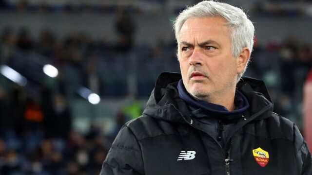 Mourinho'ya çılgın teklif! Kabul ederse tarihin en fazla kazanan teknik direktörü olacak