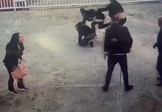 Otizmli çocuğun sesinden rahatsız olan şahıs 20 gün pusuda bekledi! Anne ve babasını kuytu köşede darbetti Otizmli çocuğun sesinden rahatsız olan şahıs 20 gün pusuda bekledi! Anne ve babasını kuytu köşede darbetti