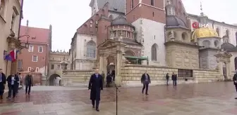 Polonya'da Smolensk uçak kazasında hayatını kaybedenler anıldı