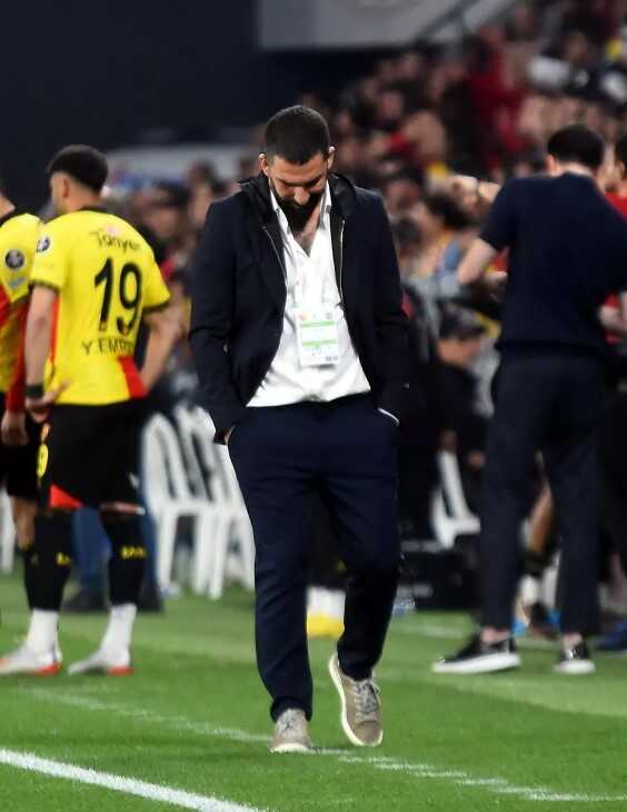 Arda Turan'ın teknik direktörlük kariyerindeki ilk maçında Eyüpspor'un istatistiği olay oldu Arda Turan'ın teknik direktörlük kariyerindeki ilk maçında Eyüpspor'un istatistiği olay oldu