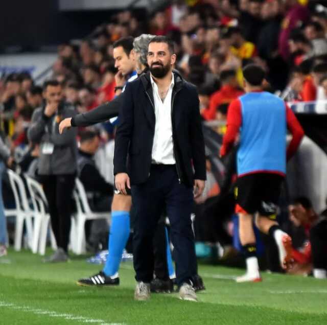 Arda Turan'ın teknik direktörlük kariyerindeki ilk maçında Eyüpspor'un istatistiği olay oldu Arda Turan'ın teknik direktörlük kariyerindeki ilk maçında Eyüpspor'un istatistiği olay oldu
