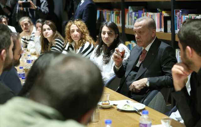 Cumhurbaşkanı Erdoğan: İngiltere denizaltı yaptırma konusunda işbirliği istiyor Cumhurbaşkanı Erdoğan: İngiltere denizaltı yaptırma konusunda işbirliği istiyor