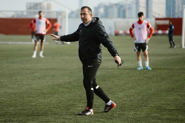 Ümraniyespor'da Recep Uçar dönemi resmen sona erdi Ümraniyespor'da Recep Uçar dönemi resmen sona erdi