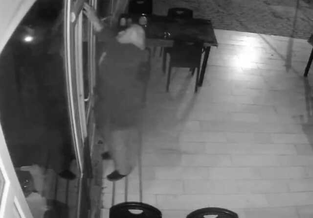 Otostopla şehir şehir gezip hırsızlık yapan yaşlı hırsız kamerada! Suç dosyası da kabarık çıktı