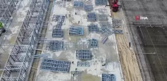Defne Devlet Hastanesi inşaatı 1 Mayıs'ta da devam ediyor