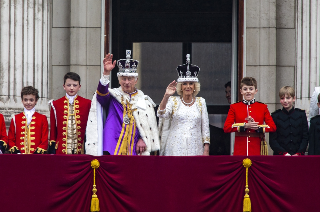 Cumhurbaşkanı Yardımcısı Fuat Oktay, İngiltere Kralı 3'üncü Charles'ın taç giyme törenine katıldı