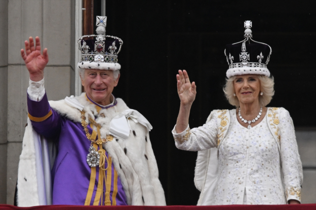 Cumhurbaşkanı Yardımcısı Fuat Oktay, İngiltere Kralı 3'üncü Charles'ın taç giyme törenine katıldı