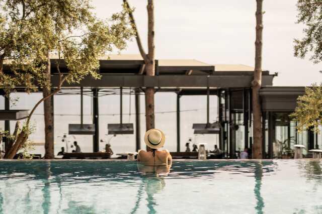 Lüks turizm tırmanışa geçti! Unique Life Style Hotel Kuşadası, ihtişamı ve konforu ile özel hissettiriyor