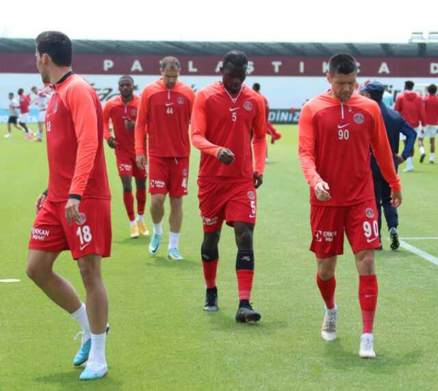 Son Dakika: Spor Toto Süper Lig'e veda eden ilk takım Ümraniyespor oldu