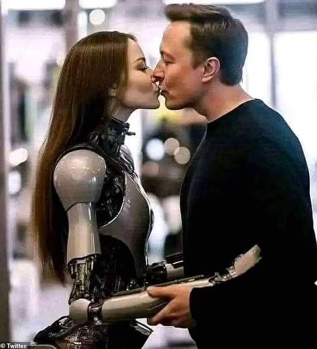 Elon Musk'ın robotlarla öpüştüğü fotoğraf şaşırttı! Gerçek çok geçmeden anlaşıldı