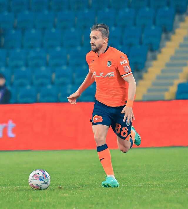 Caner Erkin yeni saç rengiyle dillere düştü! Herkes aynı yorumu yapıyor