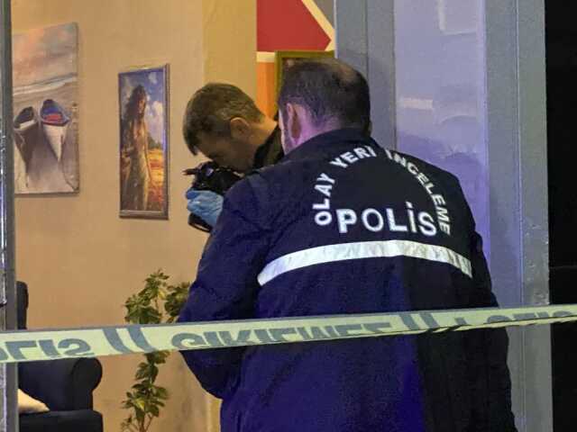 Masaj salonunda silahlı kavga! 1 ölü, 1 yaralı Masaj salonunda silahlı kavga! 1 ölü, 1 yaralı