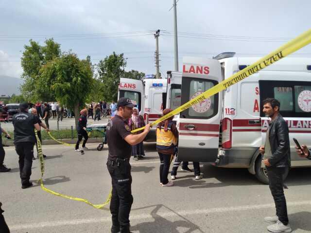 Seçim günü korkunç kaza! Biri bebek 3 kişi hayatını kaybetti, 2 kişi yaralandı