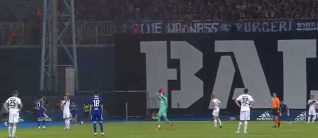 Fenerbahçe ile adı anılan Livakovic, oyundan çıkarken yaptıklarıyla kendini ele verdi! İmza çok yakın