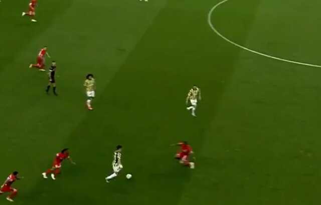 Herkes Arda Güler'in Antalyaspor maçındaki asistini konuşuyor: Messi bile bunu yapamadı Herkes Arda Güler'in Antalyaspor maçındaki asistini konuşuyor: Messi bile bunu yapamadı