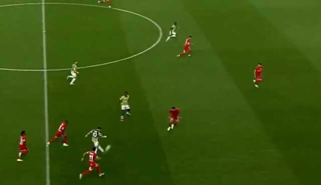 Herkes Arda Güler'in Antalyaspor maçındaki asistini konuşuyor: Messi bile bunu yapamadı Herkes Arda Güler'in Antalyaspor maçındaki asistini konuşuyor: Messi bile bunu yapamadı