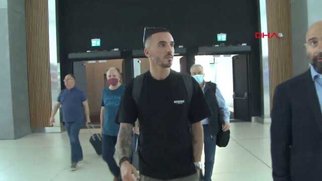 Sezonun ilk transferi Trabzonspor'dan! Dimitrios Kourbelis, İstanbul'a geldi