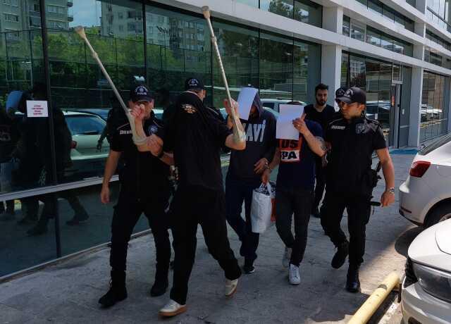 Uyuşturucu ticaretinden tutuklanan şahıs: Umreye giderken yakalandım Uyuşturucu ticaretinden tutuklanan şahıs: Umreye giderken yakalandım