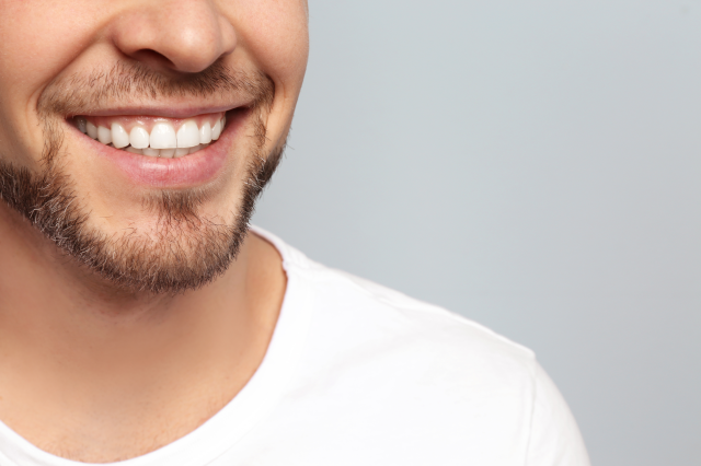 What is the Hollywood smile method? How much is a Hollywood smile in İstanbul, Turkey?