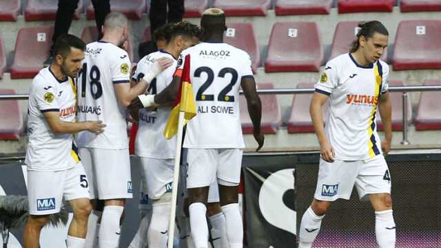 Başkent ekibi 'Yola devam' diyor! Ankaragücü, Süper Lig'de kaldı Başkent ekibi 'Yola devam' diyor! Ankaragücü, Süper Lig'de kaldı