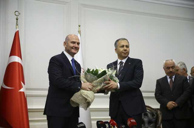Son Dakika! İçişleri Bakanlığı'nda devir teslim! Süleyman Soylu bu sözlerle veda etti Son Dakika! İçişleri Bakanlığı'nda devir teslim! Süleyman Soylu bu sözlerle veda etti