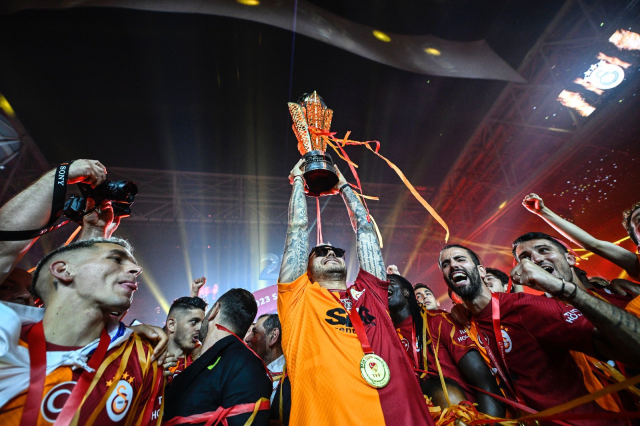 Mauro Icardi'den şampiyonluk kutlamalarına damga vuran Fenerbahçe tezahüratı