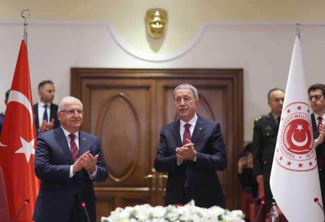 Milli Savunma Bakanlığı'nda devir teslim töreni! Yaşar Güler'in ilk sözleri: Önceliğimiz terörle mücadele olacak