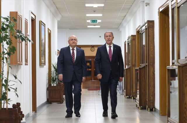 Milli Savunma Bakanı Güler'in devir teslim törenindeki 'Mavi Vatan' vurgusu Yunan gazetelerine manşet oldu