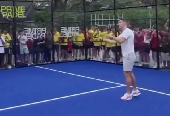 Kariyeri bitmek üzere olan Ronaldo bambaşka bir spora yöneldi! Hayranları ağzı açık izledi Kariyeri bitmek üzere olan Ronaldo bambaşka bir spora yöneldi! Hayranları ağzı açık izledi