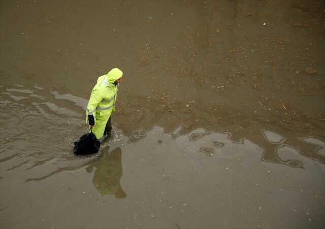 Ankara'da bugün beklenen yağış öncesi Mansur Yavaş tüm izinleri iptal etti